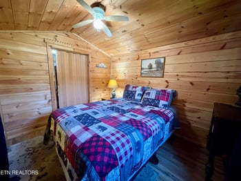3310 Winston St, Pigeon Forge, TN 37863