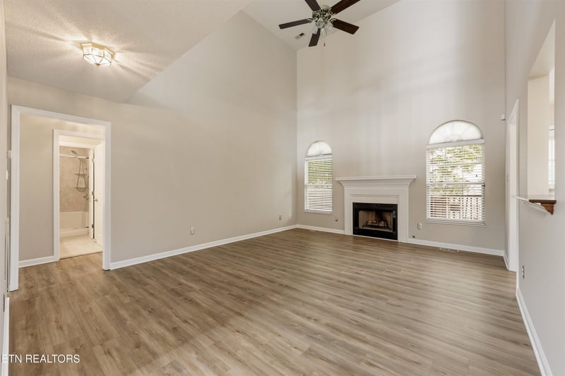 3313 Bridlebrooke Dr, Knoxville, TN 37938