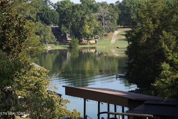 3314 Cove Point Dr, Louisville, TN 37777