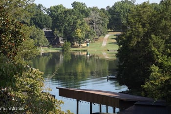 3314 Cove Point Dr, Louisville, TN 37777