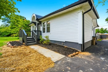 3317 Monmouth St, Knoxville, TN 37917