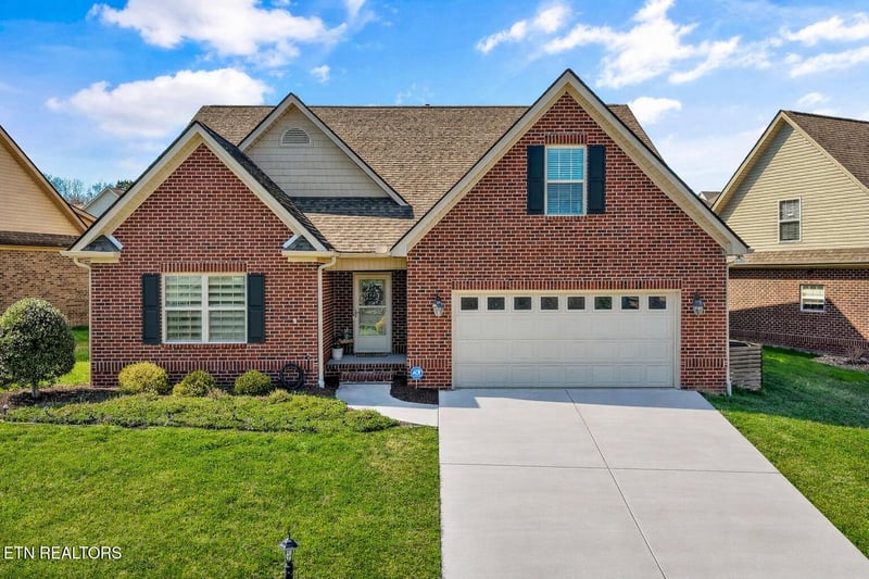 3317 Parrish Hill Ln, Knoxville, TN 37938