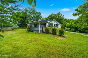 3317 Pink Hatcher Ln, Louisville, TN 37777