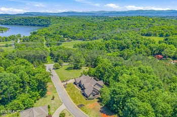3317 Preserve Pointe Way, Louisville, TN 37777