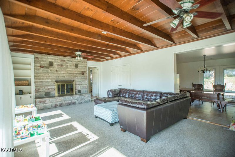 3317 Valley Forge Dr, Knoxville, TN 37920
