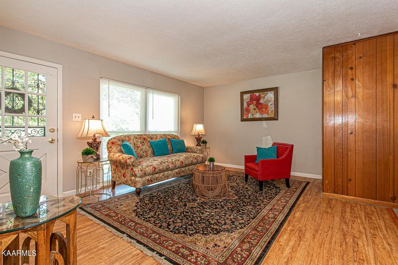 3318 Gilbert Ln, Knoxville, TN 37920