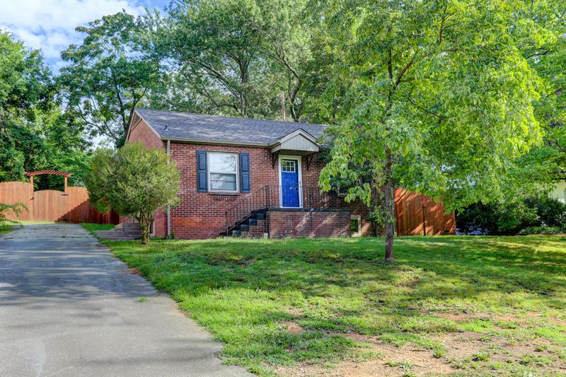 3319 Buffat Mill Rd, Knoxville, TN 37917