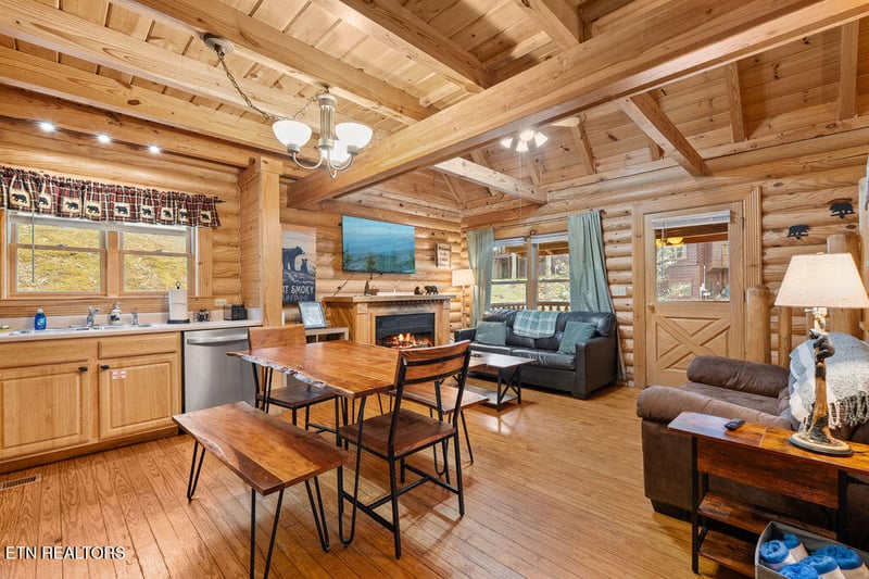 3319 Covered Bridge Way, Sevierville, TN 37862
