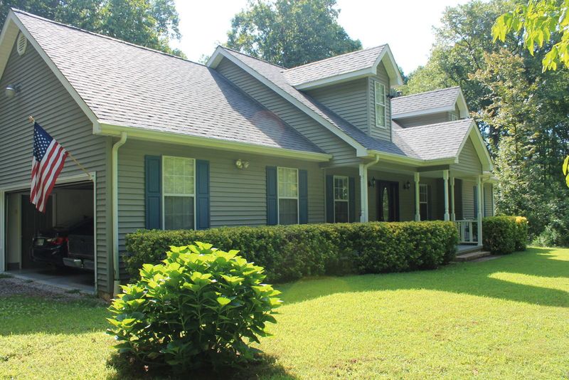 332 Badger Rd, Madisonville, TN 37354