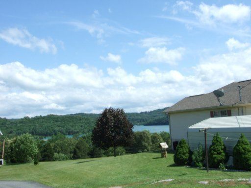 332 Cape Russell Rd, Sharps Chapel, TN 37866