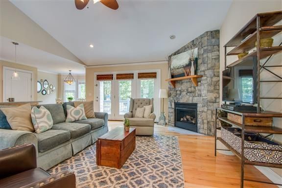332 E Deer Creek Dr, Crossville, TN 38571