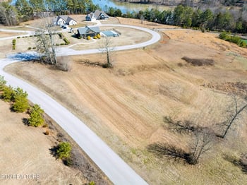332 Enclave Way, Kingston, TN 37763