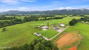 332 Holstein Dr, Lafollette, TN 37766