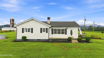 332 Holstein Dr, Lafollette, TN 37766