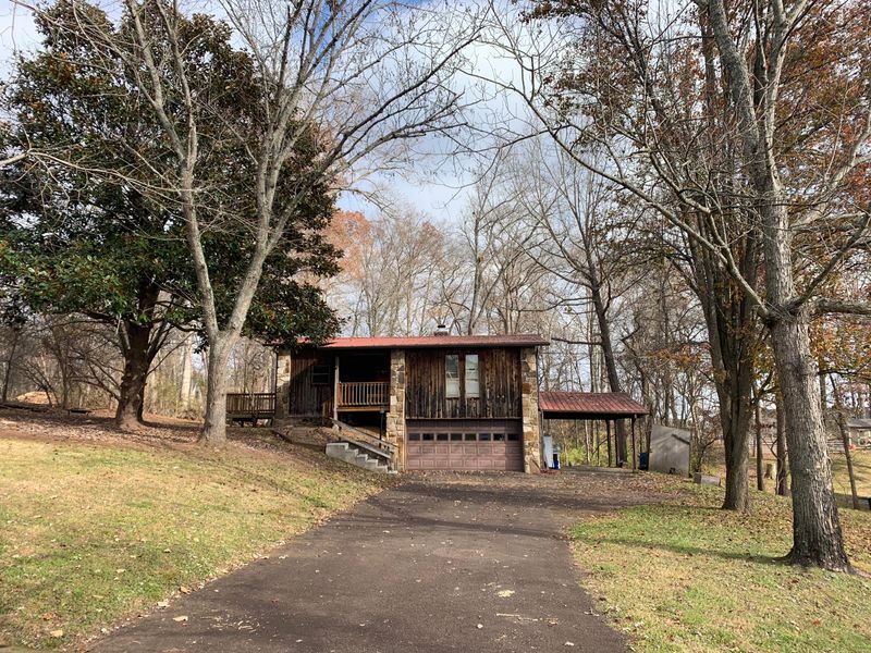 332 Howard Dr, Seymour, TN 37865