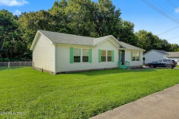 332 Howard Rd, Loudon, TN 37774