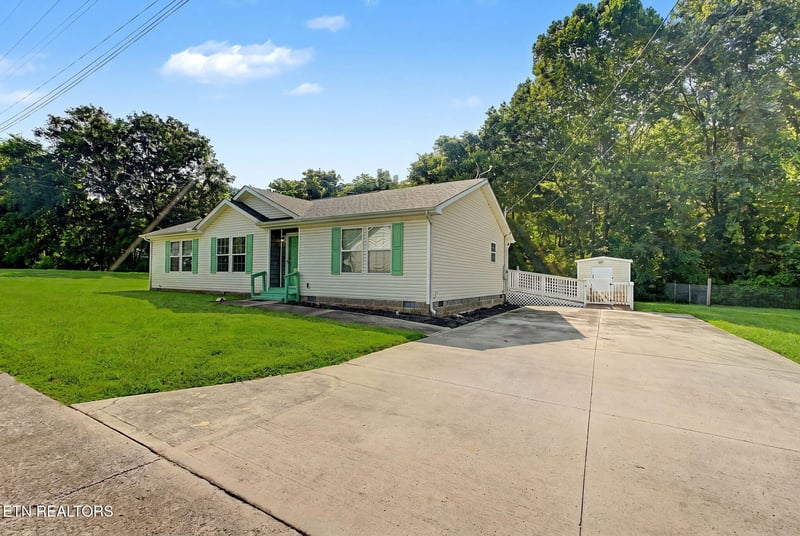 332 Howard Rd, Loudon, TN 37774