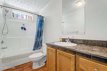 332 Howard Rd, Loudon, TN 37774