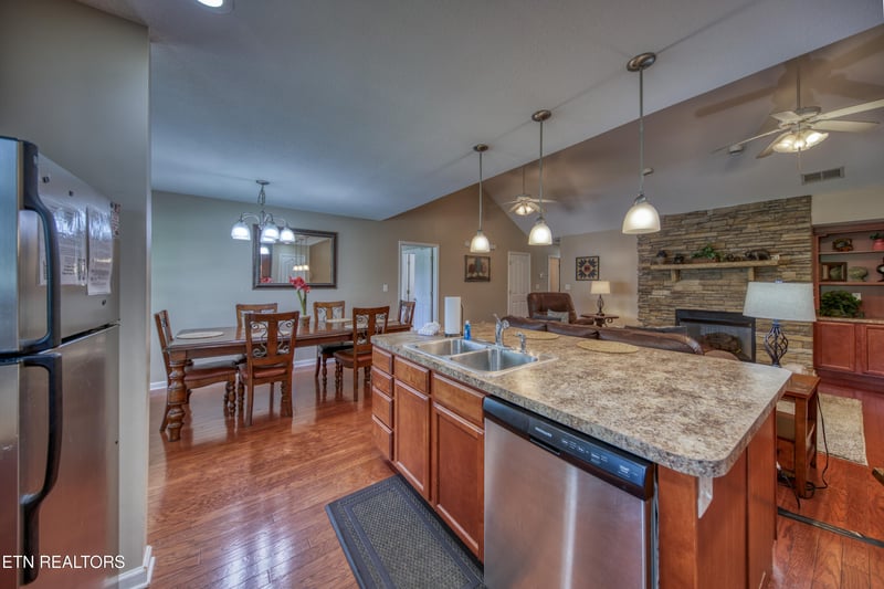 332 Meriwether Way, Pigeon Forge, TN 37863