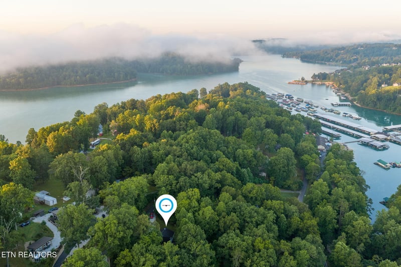 332 Pearl Rd, Lafollette, TN 37766