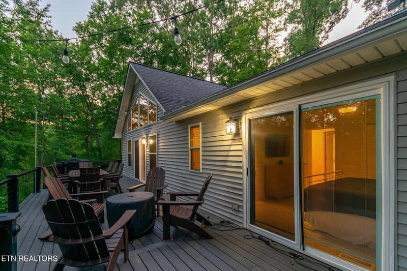 332 Pearl Rd, Lafollette, TN 37766