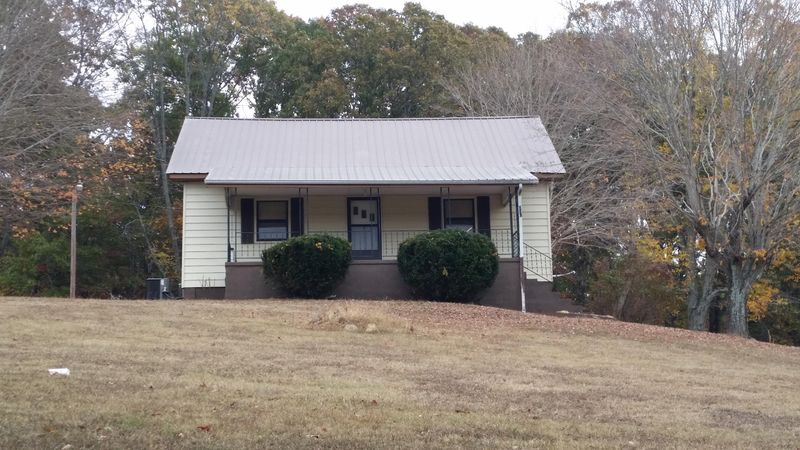 332 Raby Rd, Sweetwater, TN 37874