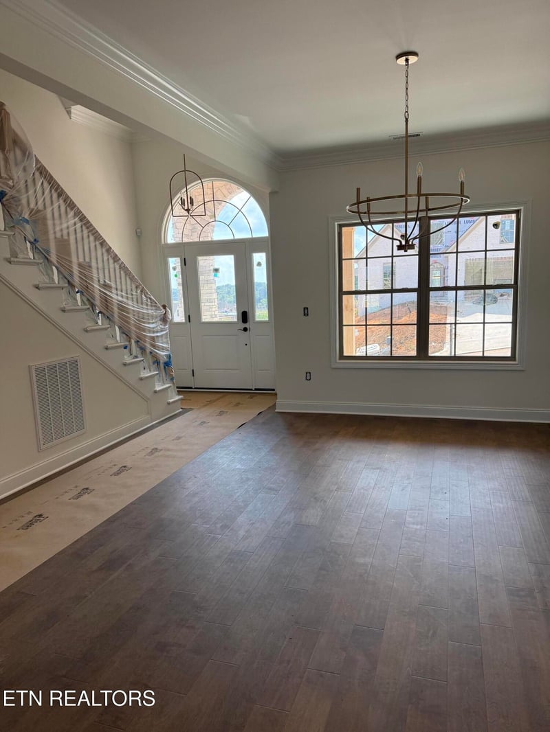 332 Rugby Manor Ln, Knoxville, TN 37923
