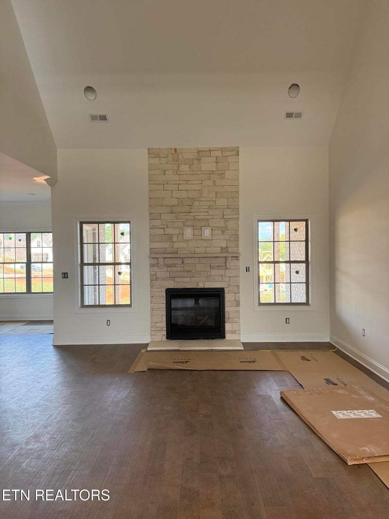 332 Rugby Manor Ln, Knoxville, TN 37923