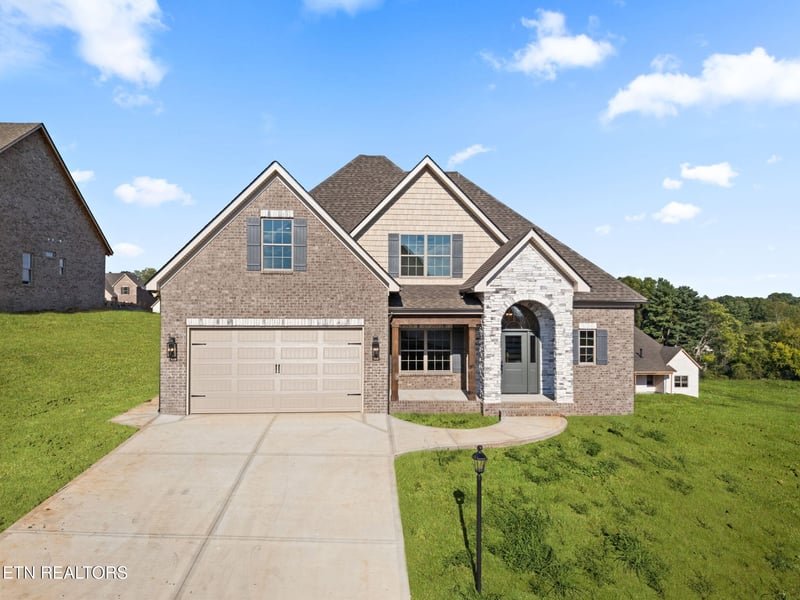 332 Rugby Manor Ln, Knoxville, TN 37923