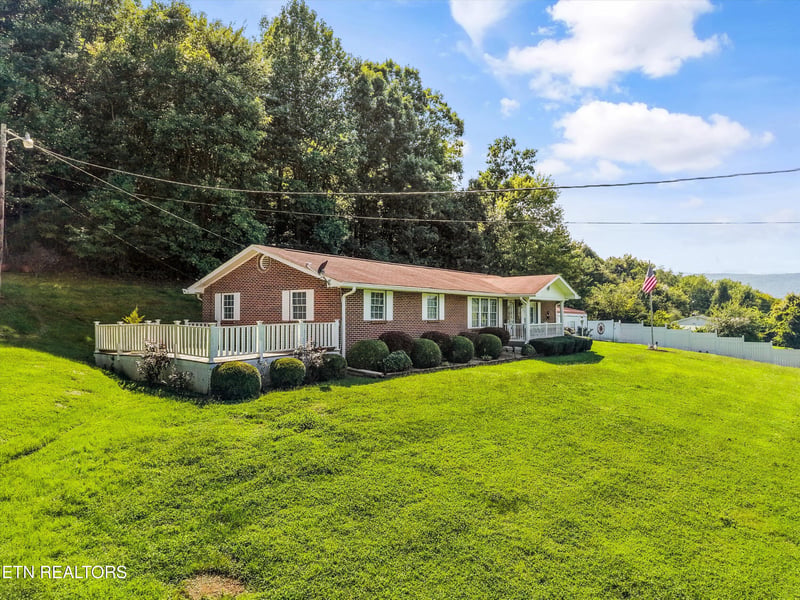 332 Rural Vale Rd, Tellico Plains, TN 37385