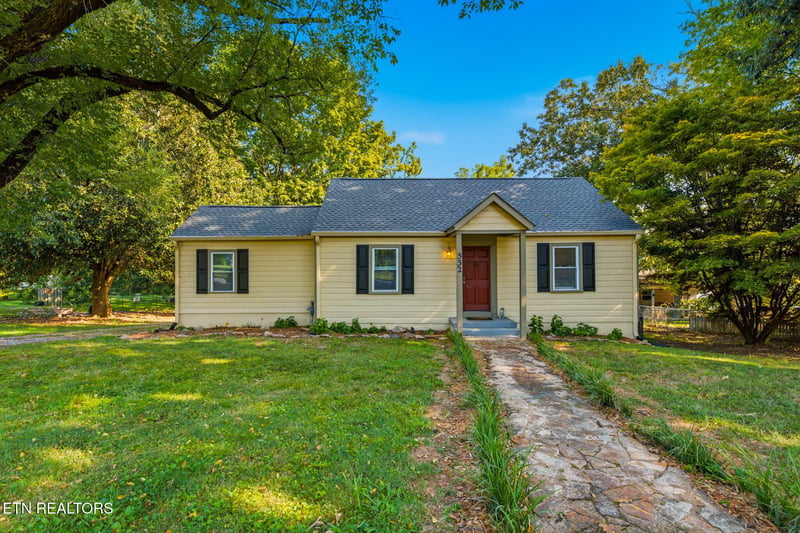332 Wilson Ave, Maryville, TN 37803