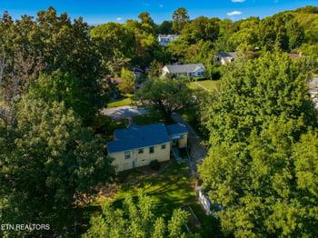332 Wilson Ave, Maryville, TN 37803