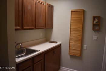 332 Yonside Dr, Sparta, TN 38583