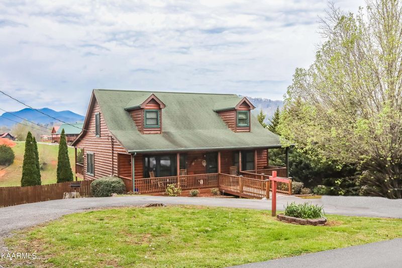 3320 Robeson Rd, Sevierville, TN 37862