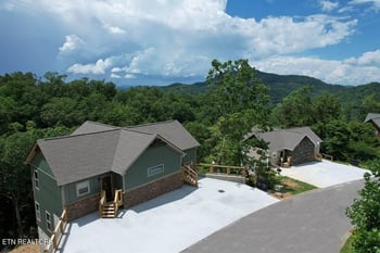 3321 Grouse Ridge Ln, Sevierville, TN 37862