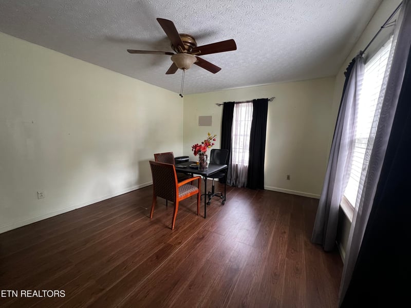 3321 Thomas St, Knoxville, TN 37921