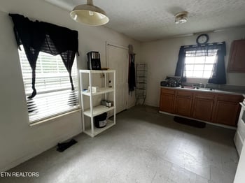 3321 Thomas St, Knoxville, TN 37921