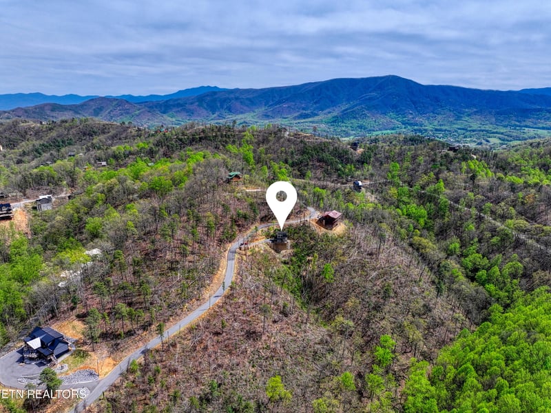 3322 Sugar Maple Loop Rd, Sevierville, TN 37862