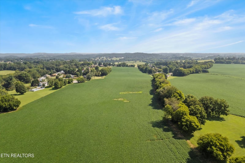 3323 Davis Ford Rd, Maryville, TN 37804