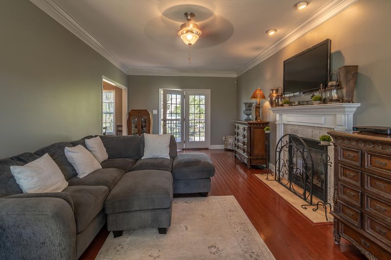 3324 Grassy Pointe Ln, Knoxville, TN 37931