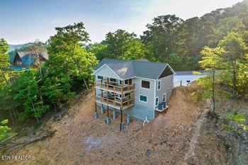 3325 Grouse Ridge Ln, Sevierville, TN 37862