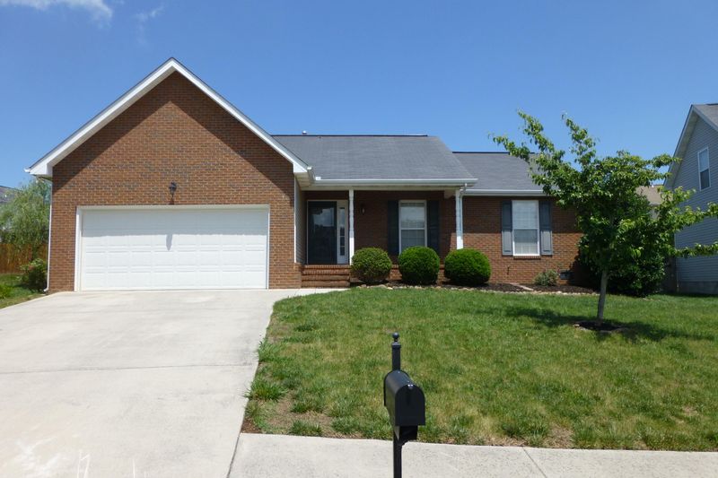 3325 Lighted Path Way, Knoxville, TN 37931
