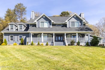 3326 Bentwood Dr, Kodak, TN 37764