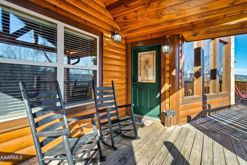 3329 Grouse Ridge Ln, Sevierville, TN 37876