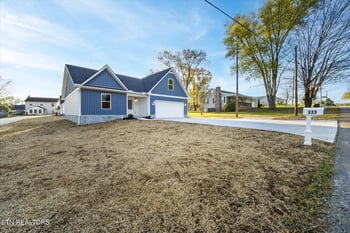 333 Granville Conner Rd, Powell, TN 37849