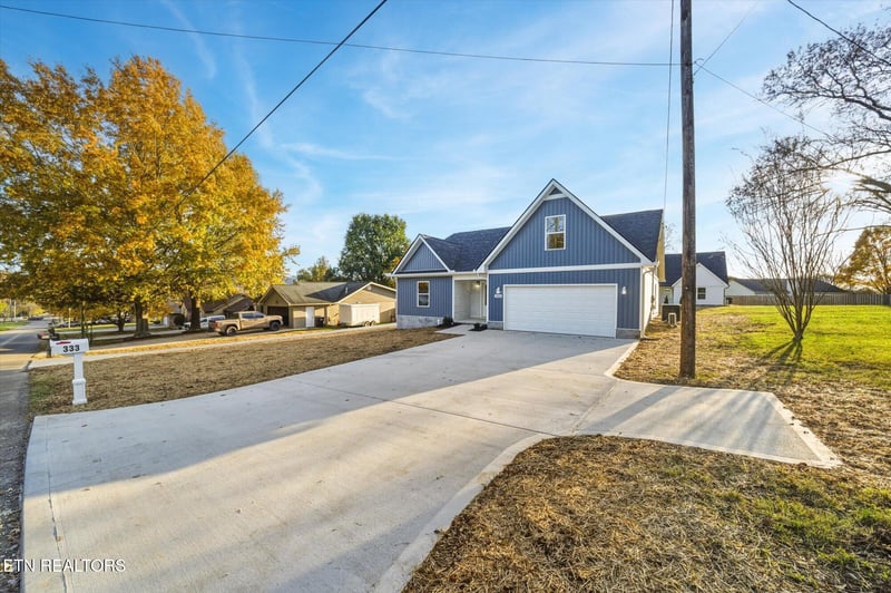 333 Granville Conner Rd, Powell, TN 37849