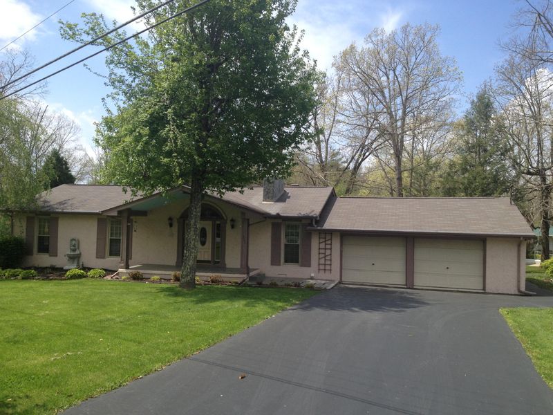 333 Halstead Dr, Crossville, TN 38555