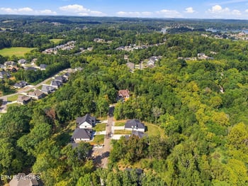 333 Nuhya Ln, Loudon, TN 37774
