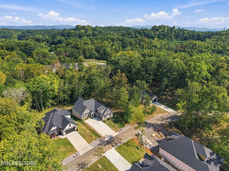 333 Nuhya Ln, Loudon, TN 37774
