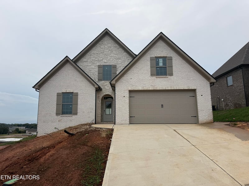 333 Rugby Manor Ln, Knoxville, TN 37923